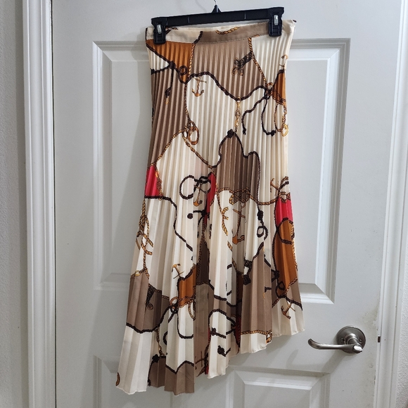 NWT Asymmetrical Printed Midi Skirt - Picture 2 of 3